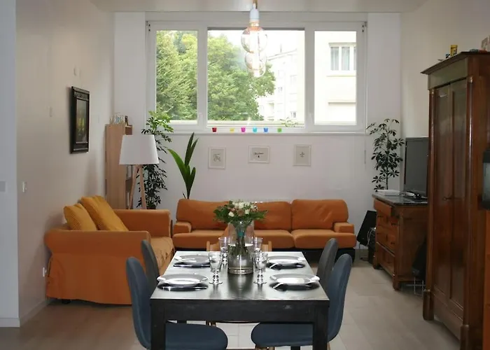 R-appartements Strasbourg cosy Orangerie pour vos séjours en famille ou entre amis Strasburgo