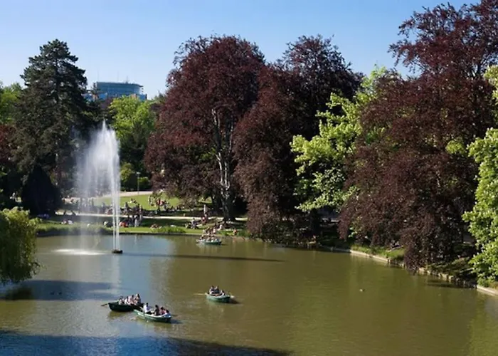 R-appartements Strasbourg cosy Orangerie pour vos séjours en famille ou entre amis Appartamento